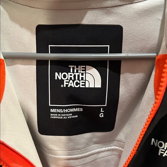 The North Face Shell Jacket - Picture 2 of 3